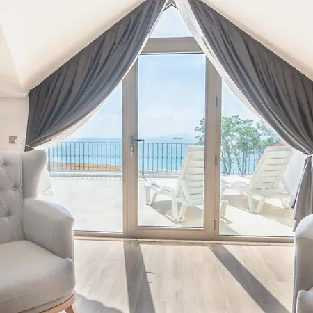 Hotel Feri Surf Club