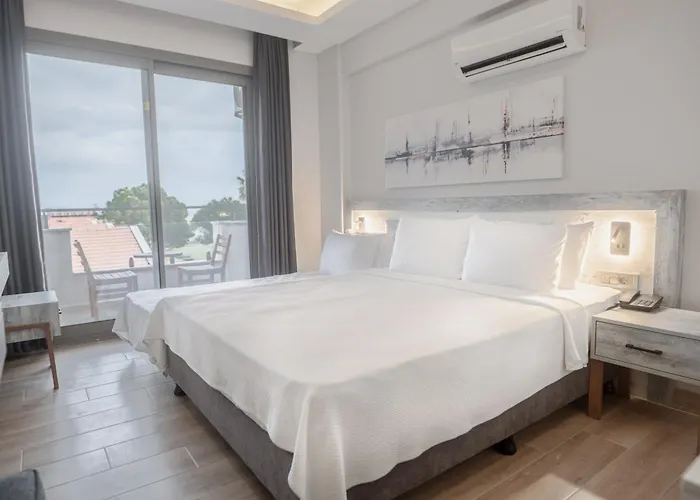 Hotell Feri Surf Club *