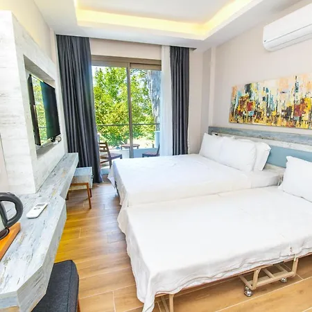 Feri Surf Club דטקה