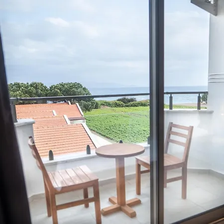 מלון Feri Surf Club דטקה