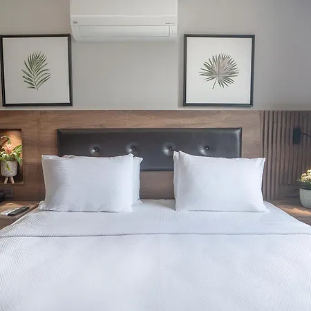 מלון Feri Surf Club דטקה