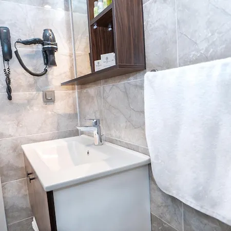 מלון Feri Surf Club